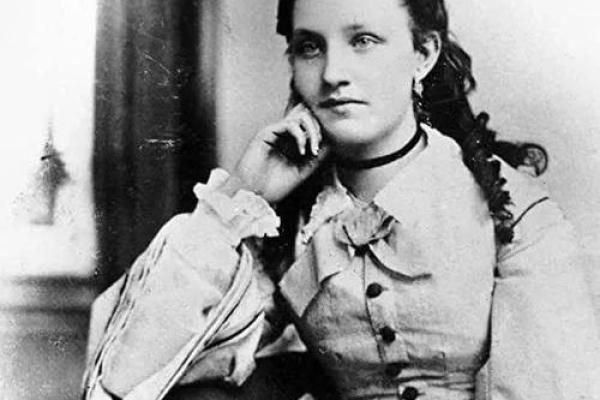 爱迪生的个人资料及简介