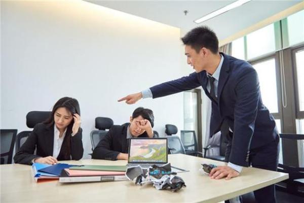 梦见与人吵架或争执激烈 梦见与人吵架或争执激烈